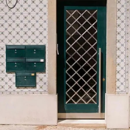 Romantic & Renewed 1 Bedroom In Campolide - 1e Apartmán Lisboa