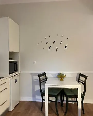 Apartment Romantic & Renewed 1 Bedroom In Campolide - 1e