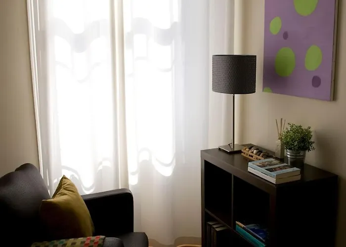 Romantic & Renewed 1 Bedroom In Campolide - 1e * Lisbona