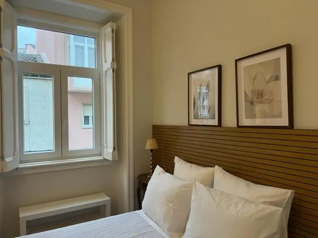 Romantic & Renewed 1 Bedroom In Campolide - 1e Appartamento