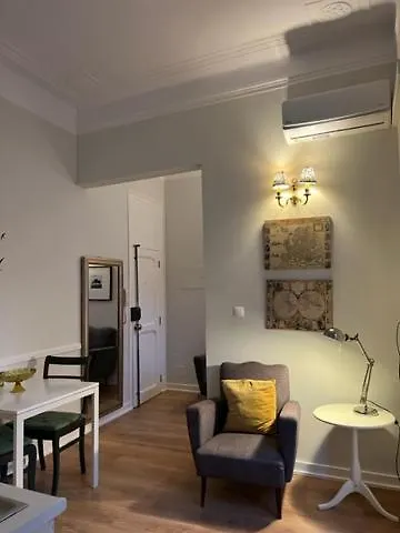 Romantic & Renewed 1 Bedroom In Campolide - 1e Appartamento Lisbona